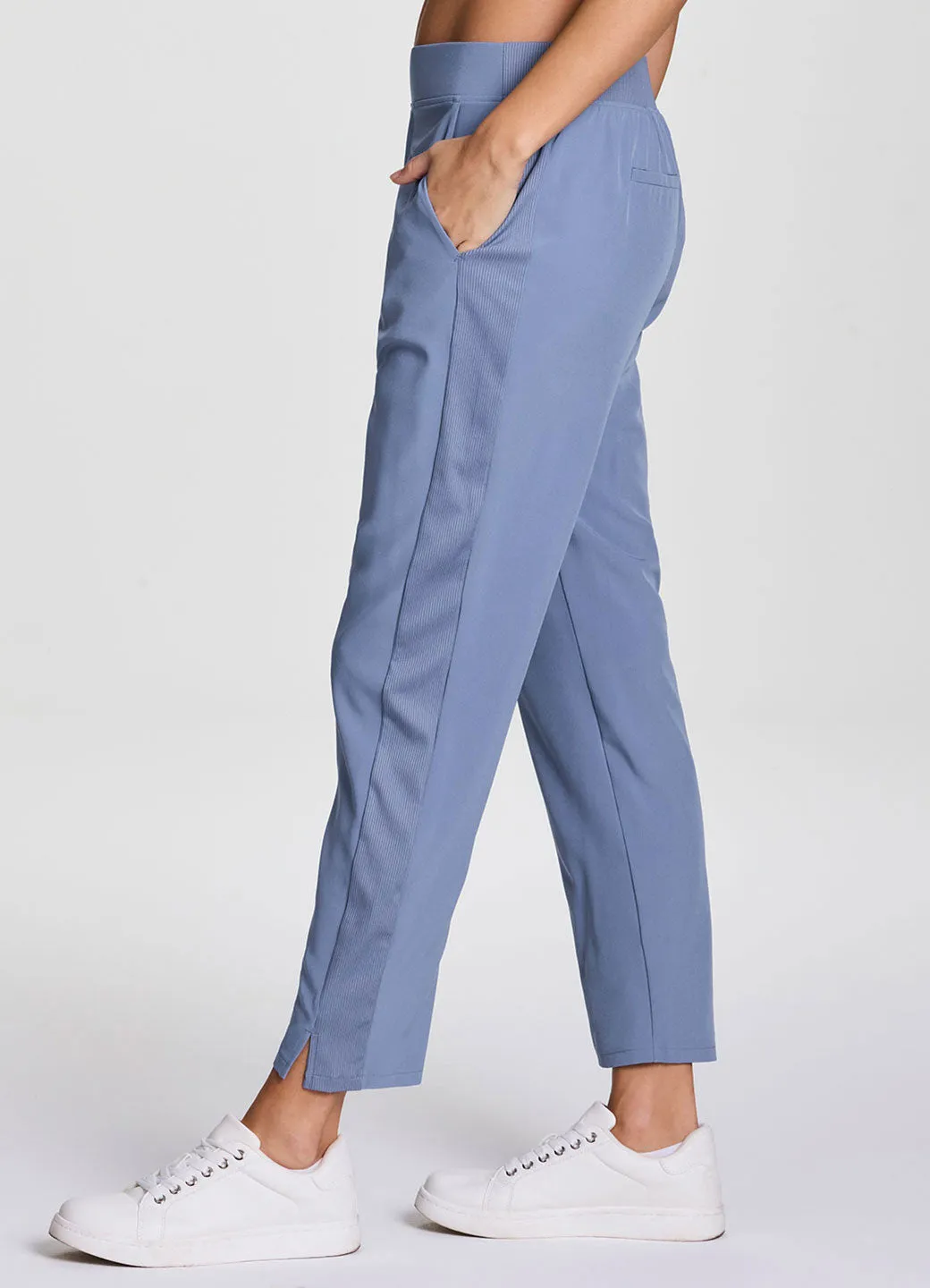 Everyday Ribbed Ankle Pant