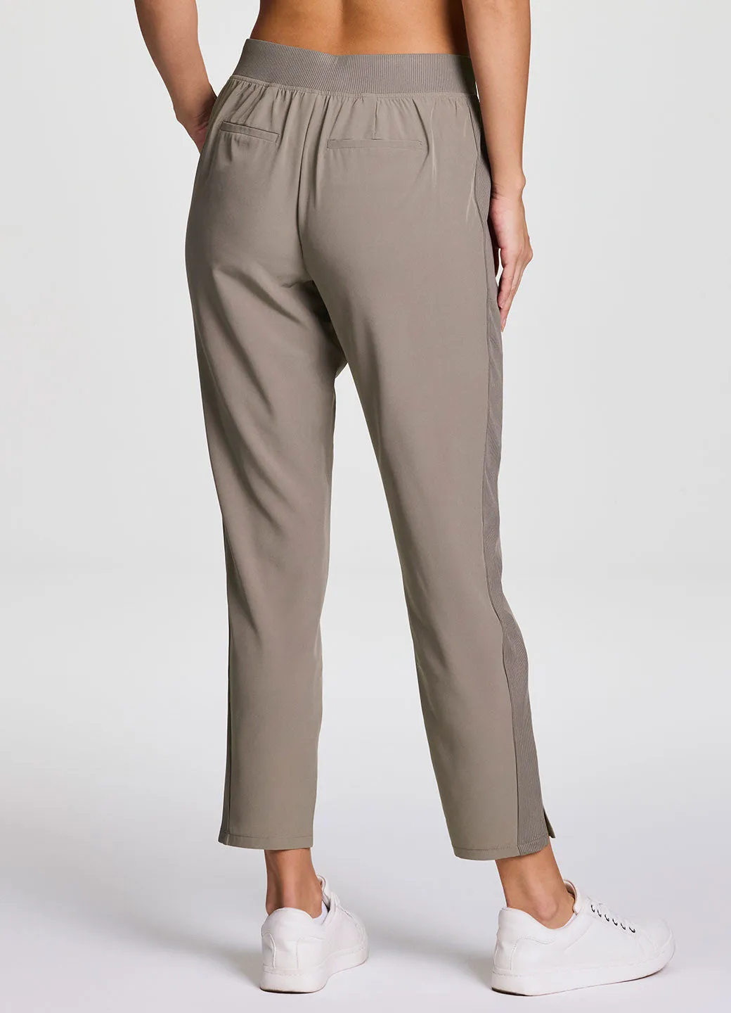 Everyday Ribbed Ankle Pant