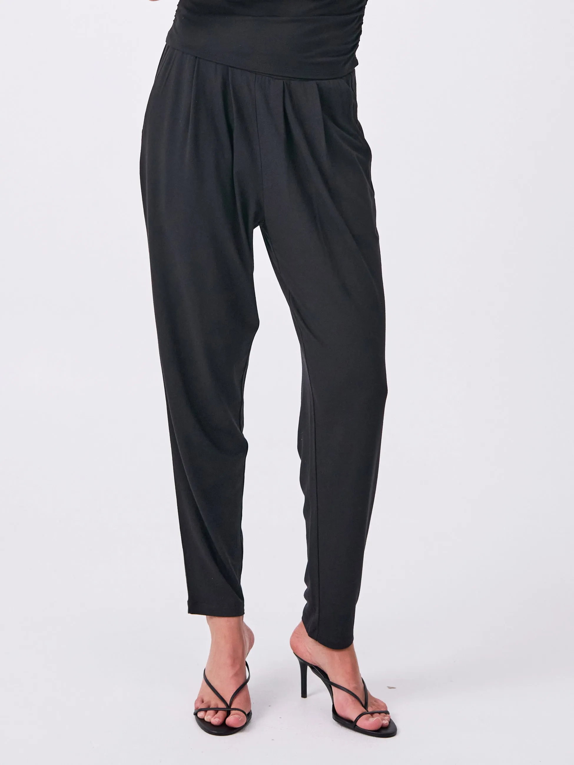 Lounge Slim Leg Pant - Black