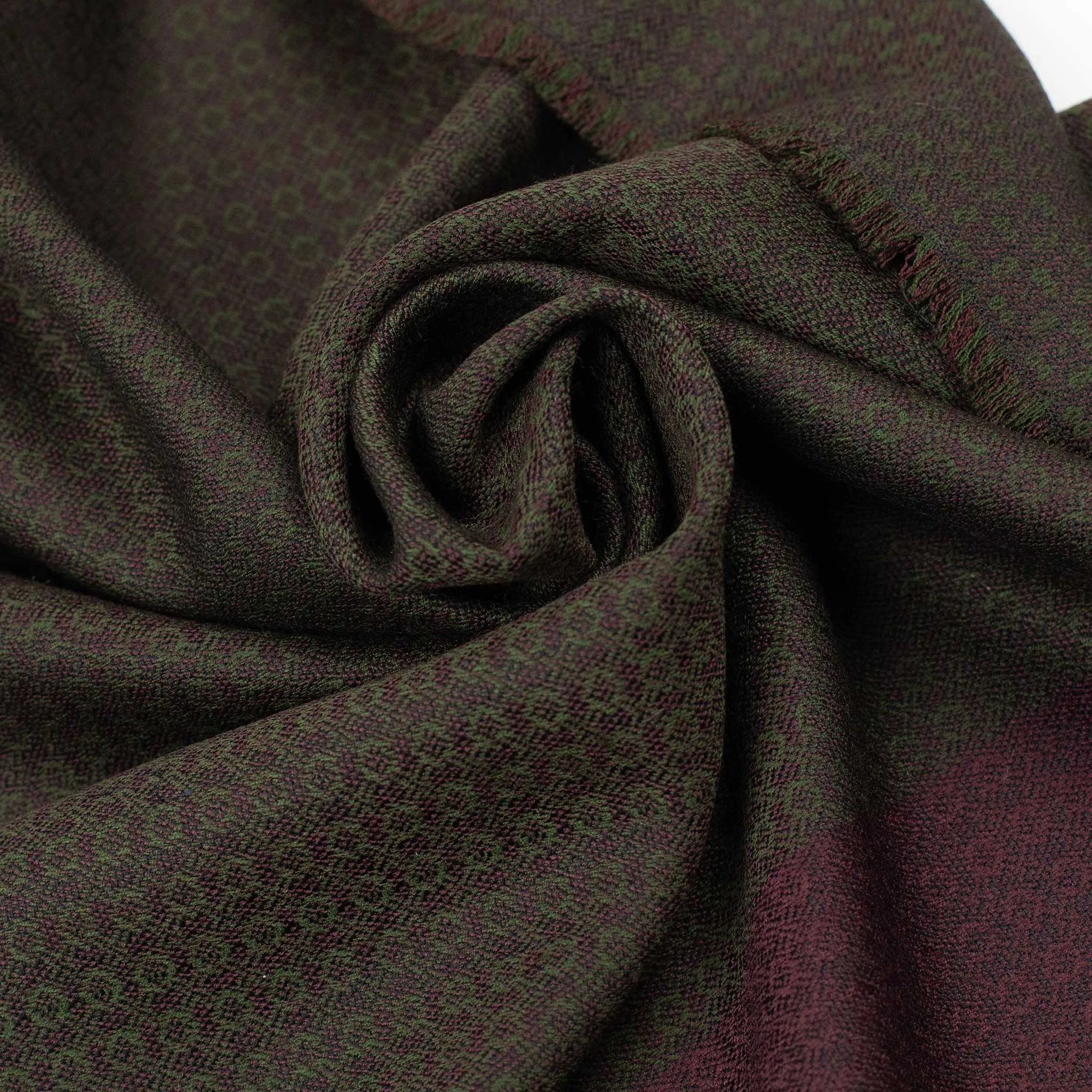 Wine wool scarf with green jacquard geometric pattern